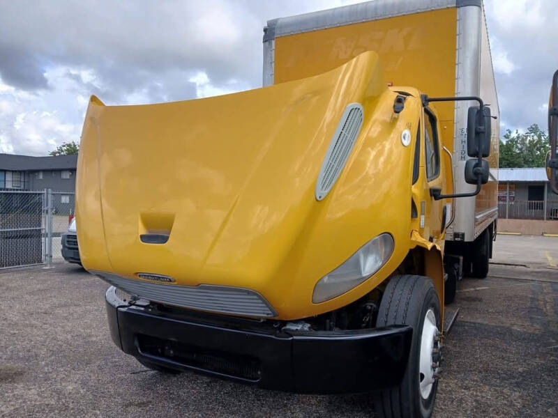 2019 Freightliner M2 106