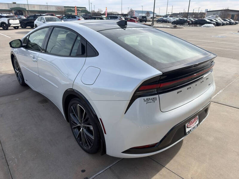 2026 Toyota Prius XLE