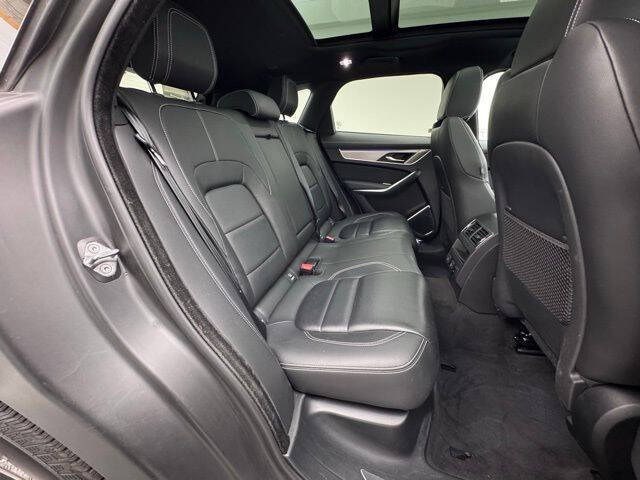 2024 Jaguar F-PACE P250 R-Dynamic S