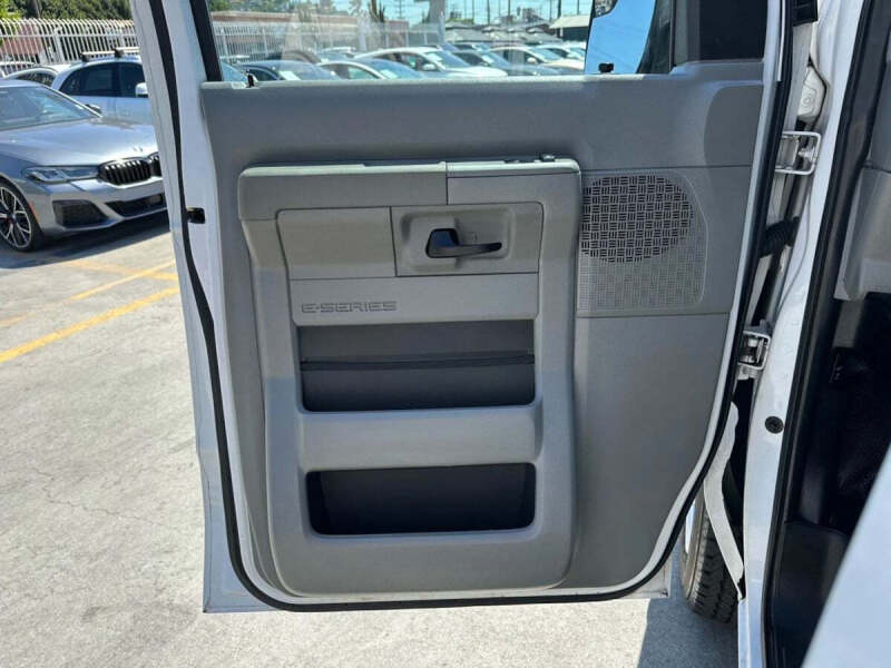 2013 Ford E-Series E-150