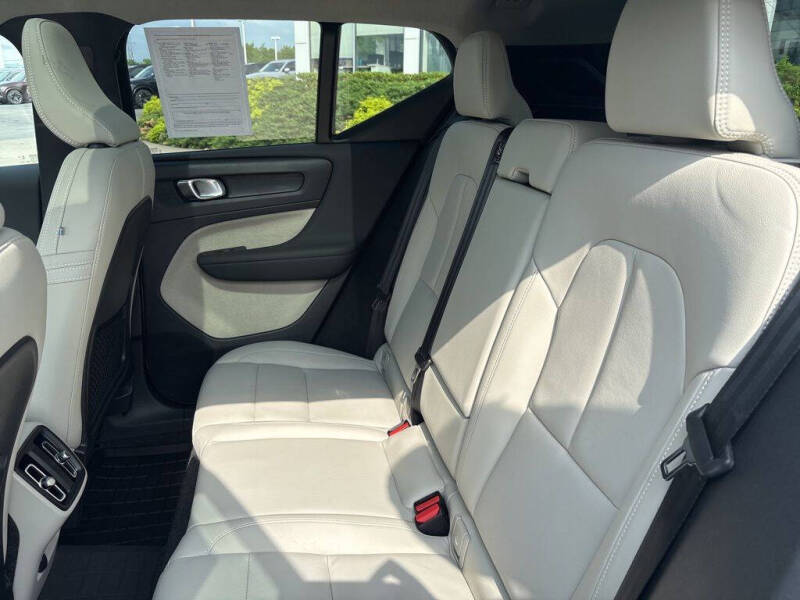 2026 Volvo XC40 B5 Plus