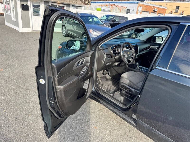 2020 Chevrolet Traverse LT Cloth