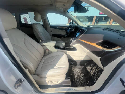 2016 Lincoln MKC Select