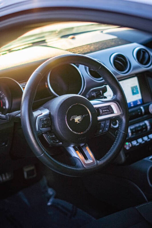 2020 Ford Mustang EcoBoost