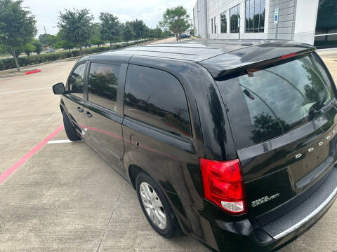 2016 Dodge Grand Caravan American Value Package