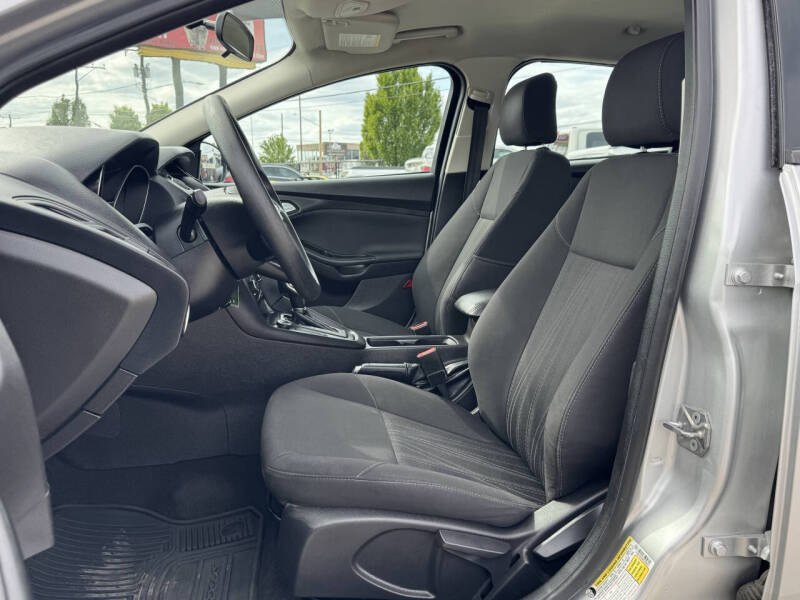 2017 Ford Focus SE