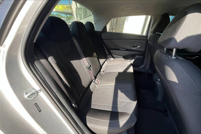 2021 Hyundai Elantra SE