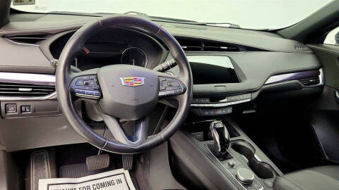 2023 Cadillac XT4 Luxury