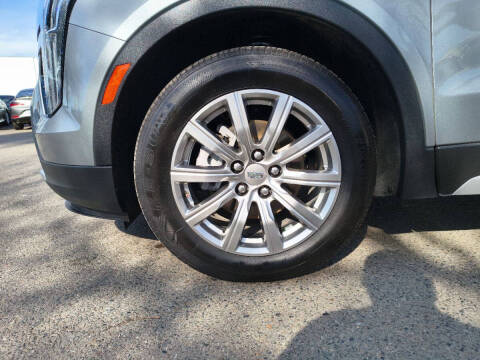 2023 Cadillac XT4 Premium Luxury