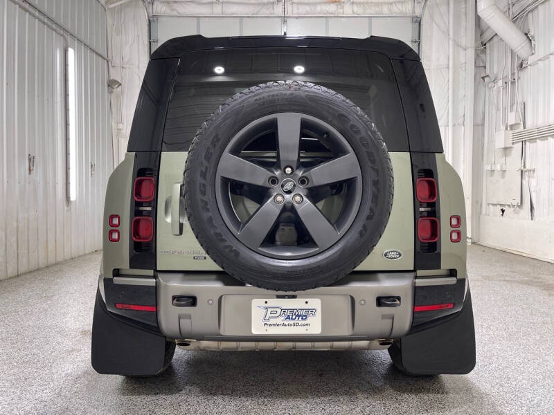 2022 Land Rover Defender 90 X-Dynamic HSE