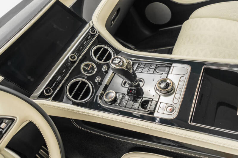 2025 Bentley Continental