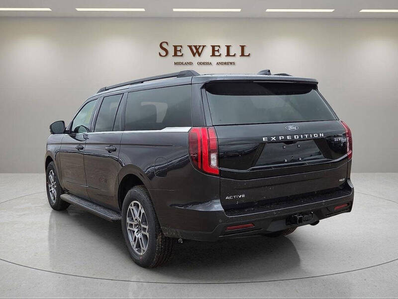 2026 Ford Expedition MAX Active