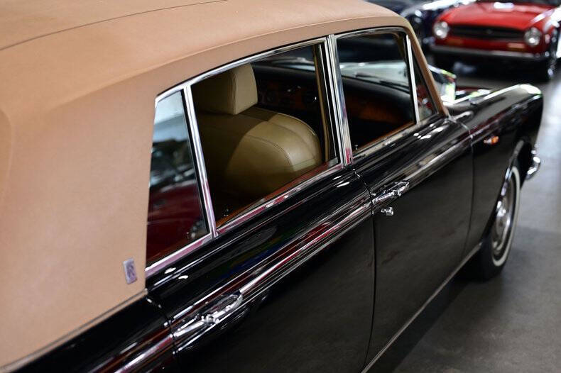 1972 Rolls-Royce SILVER CLOUD LWB