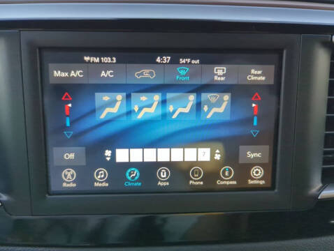 2021 Chrysler Voyager L