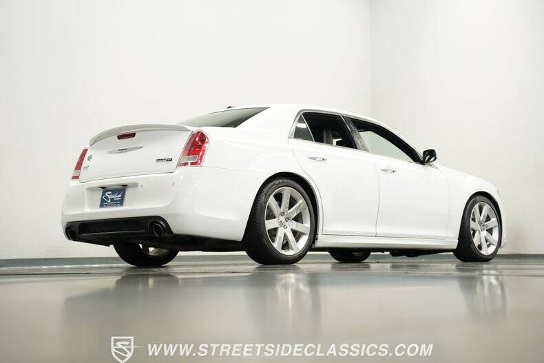 2012 Chrysler 300 SRT8