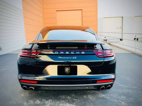 2017 Porsche Panamera 4S