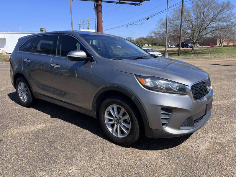 Used 2019 Kia Sorento LX with VIN 5XYPGDA50KG464074 for sale in Natchez, MS