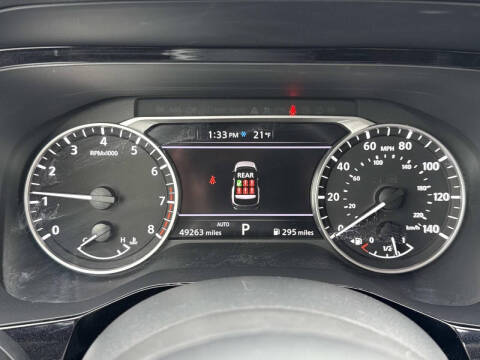 2024 Nissan Pathfinder SV