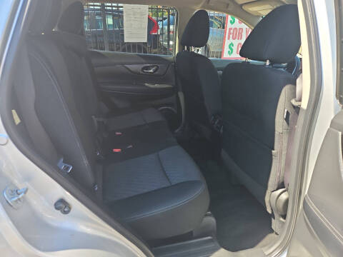 2017 Nissan Rogue SV