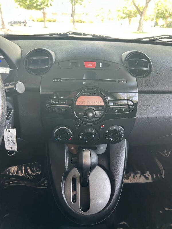 2014 Mazda MAZDA2 Sport