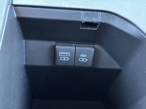 2023 Toyota Camry Hybrid XSE