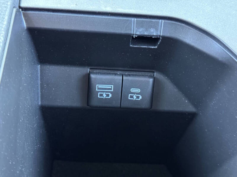 2023 Toyota Camry Hybrid XSE