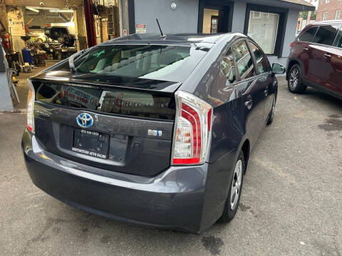 2013 Toyota Prius Two