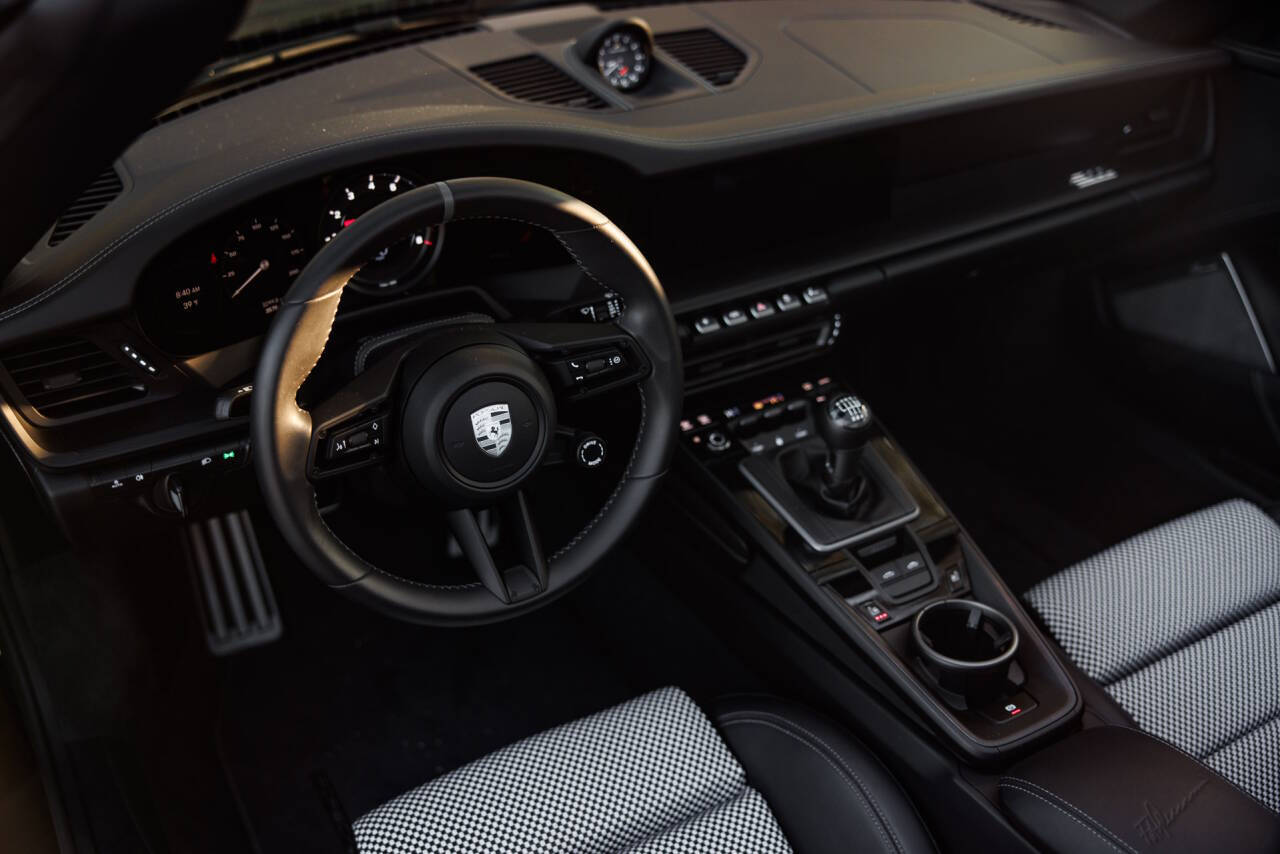 2022 Porsche 911 23