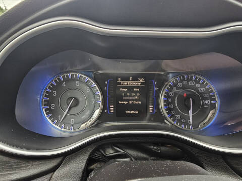 2015 Chrysler 200 Limited