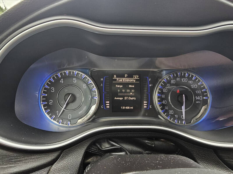 2015 Chrysler 200 Limited