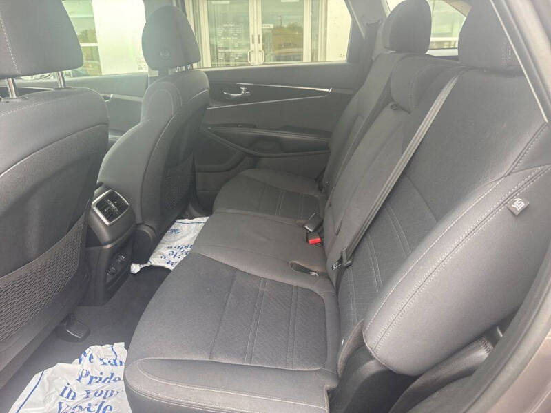 2019 Kia Sorento LX