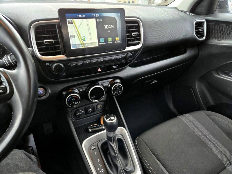 2020 Hyundai Venue SEL