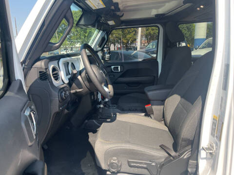 2024 Jeep Wrangler Sahara 4xe