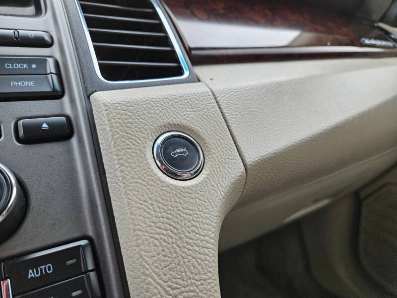 2012 Ford Taurus SEL