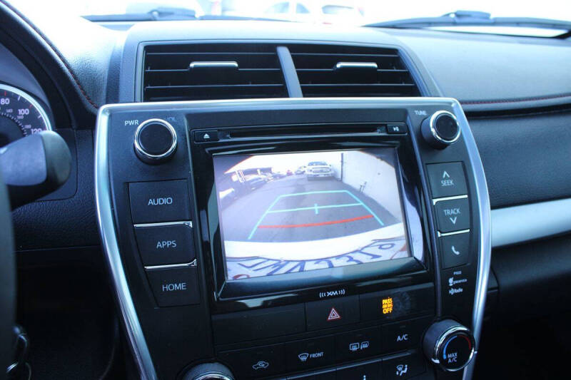 2017 Toyota Camry SE