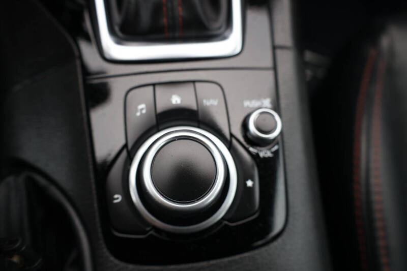 2016 Mazda MAZDA3 i Grand Touring