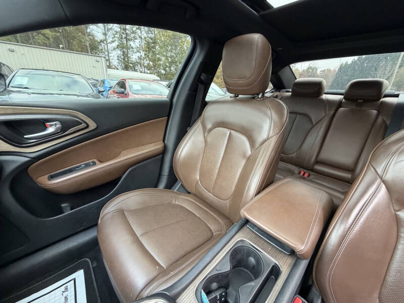 2017 Chrysler 200 C Platinum