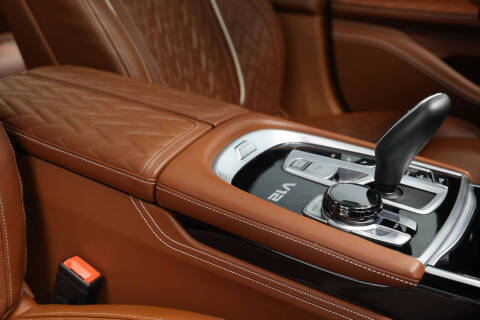 2022 BMW 7 Series M760i xDrive