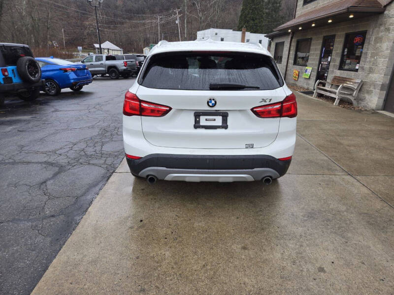 2017 BMW X1 28i photo 7