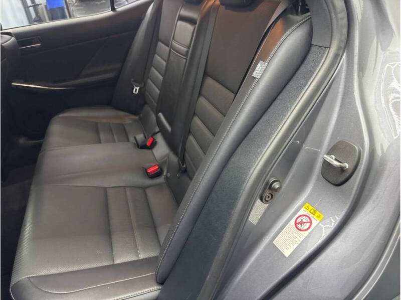 2017 Lexus IS 200t