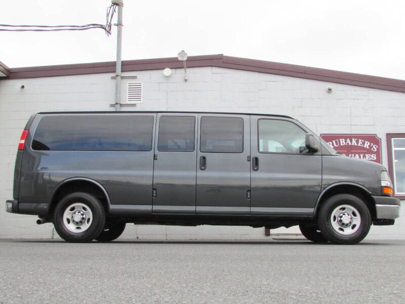 2016 Chevrolet Express Passenger LS's photo