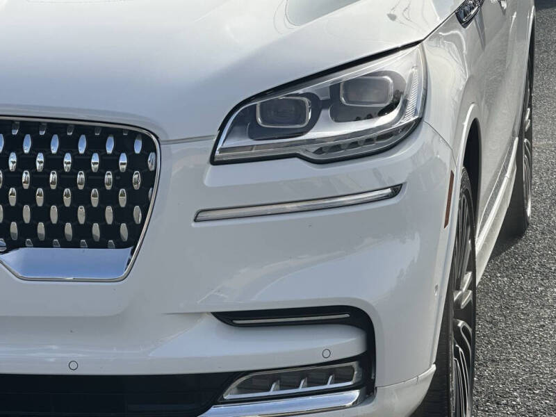 2022 Lincoln Aviator Black Label