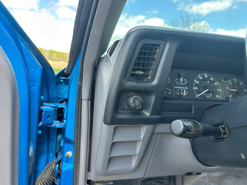 1994 Mazda B-Series B3000 SE