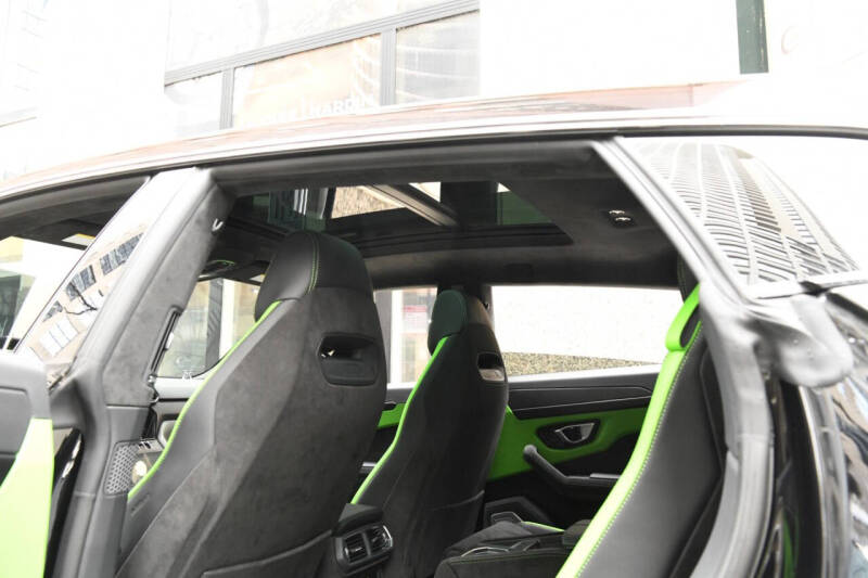 2024 Lamborghini Urus S