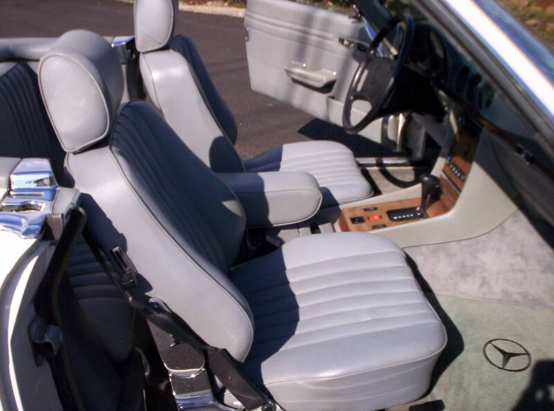 1989 Mercedes-Benz 560-Class 560 SL