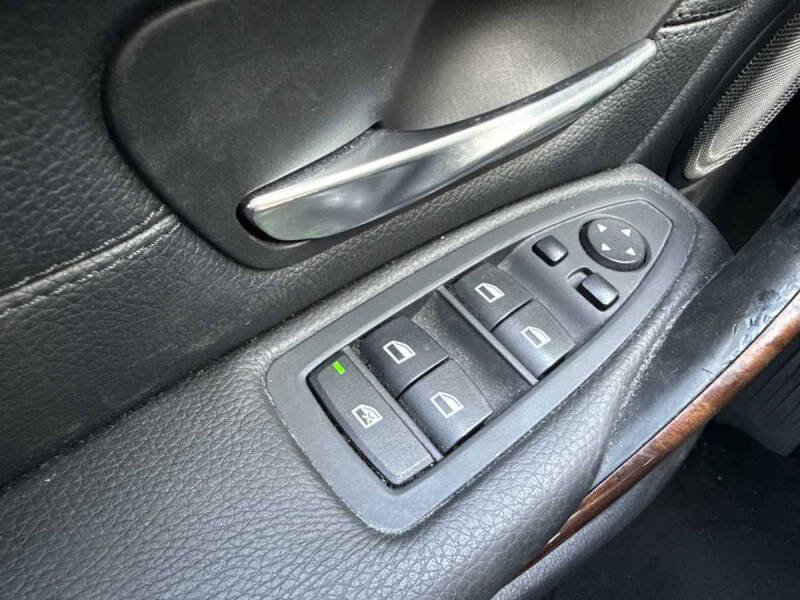 2013 BMW 3 Series 328i