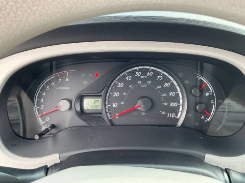 2011 Toyota Sienna LE 7-Passenger