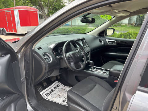 2019 Nissan Pathfinder SV