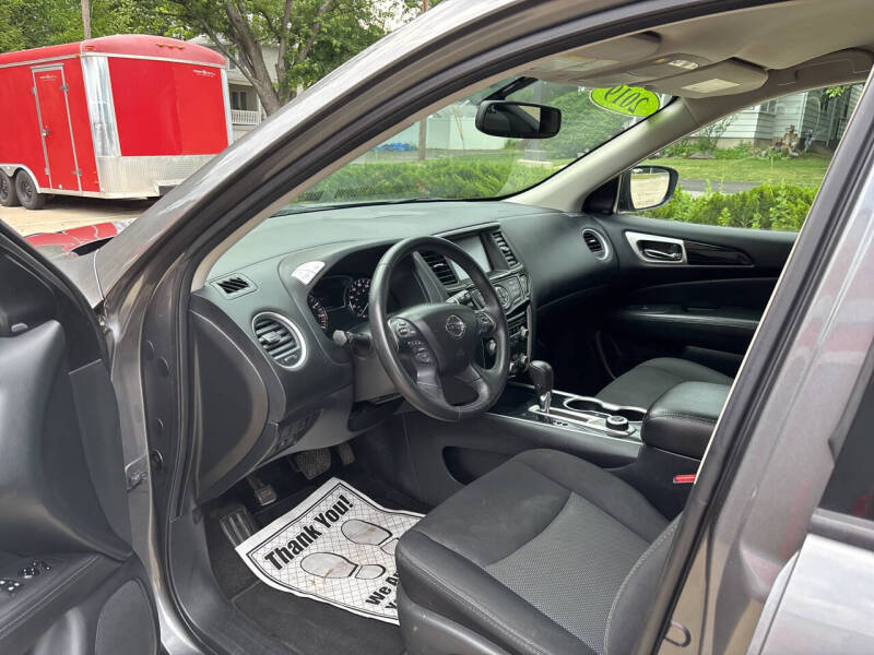 2019 Nissan Pathfinder SV