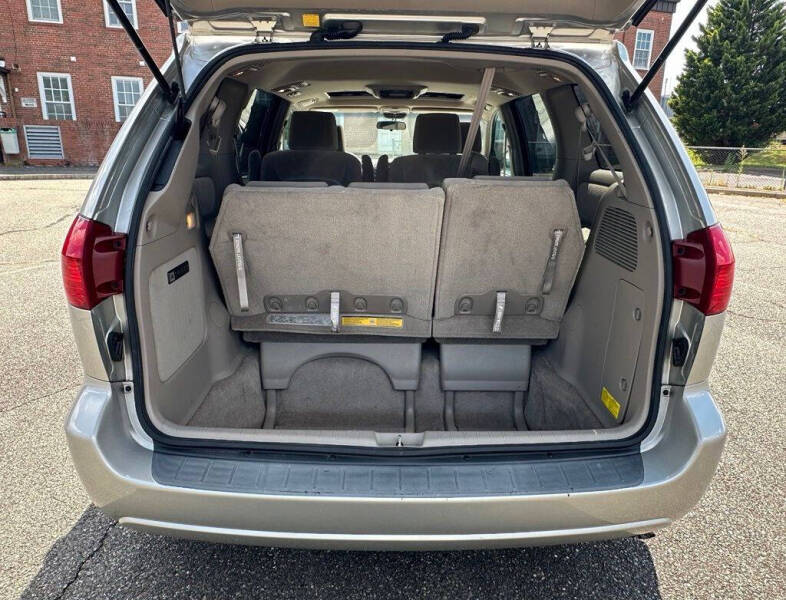 2005 Toyota Sienna